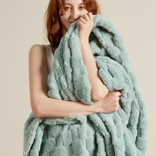 Bedsure Sage Green Fleece Blanket for Couch – Checkered Throw Blanket for Women, Cute Soft Cozy Throw for Girls, 50×60 Inches